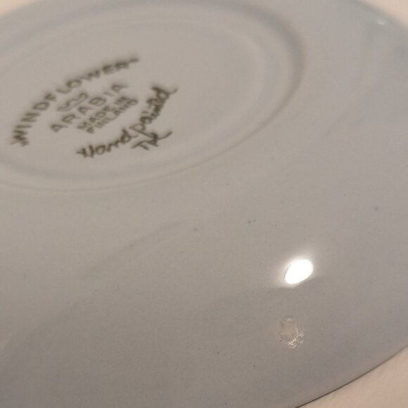 Vintage Handpainted Arabia Finland Windflower Teacup and Saucer with Flaw - Picture 8 of 14